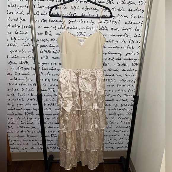 ENDLESS ROSE TIERED SWEETHEART DRESS - Picture 4 of 10